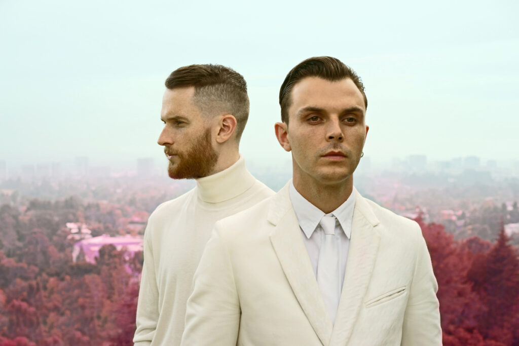 HURTS – „Surrender“ (Columbia/ Sonic Music); VÖ: 09.10.2015