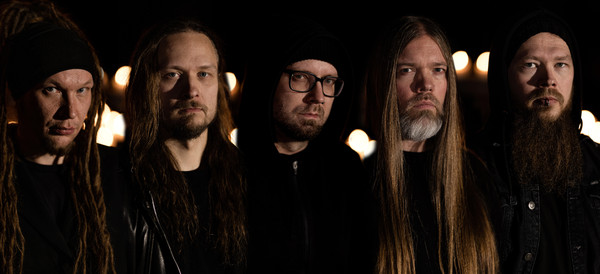 KUOLEMANLAAKSO – „Tulijoutsen“ (Svart Records); VÖ: 28.02.2014